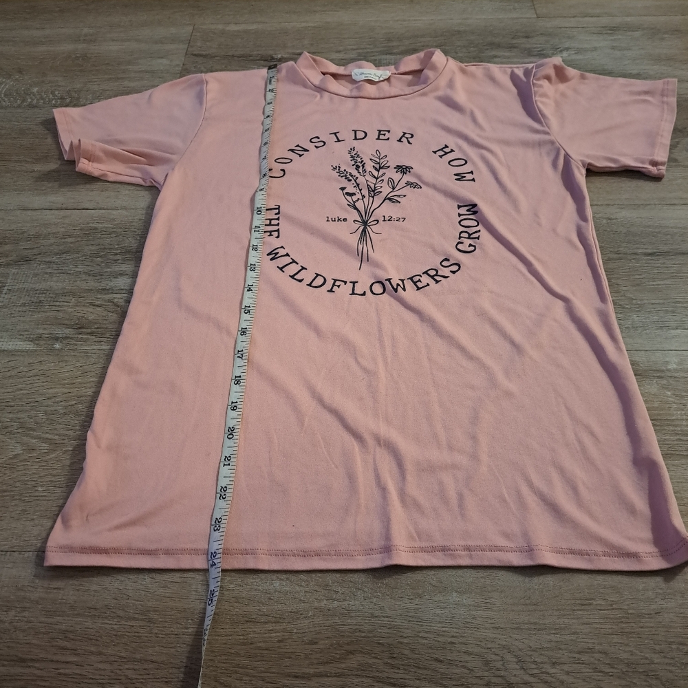 Heaven Sent Dusty Rose Graphic T-Shirt Relaxed Fit Women's Size XS - Picture 4 of 8